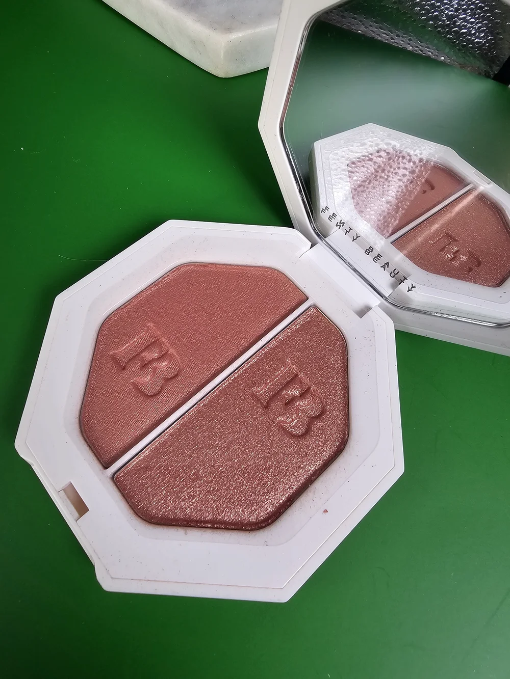 Fenty Beauty Peachy Rose Dual Eyeshadow Duo